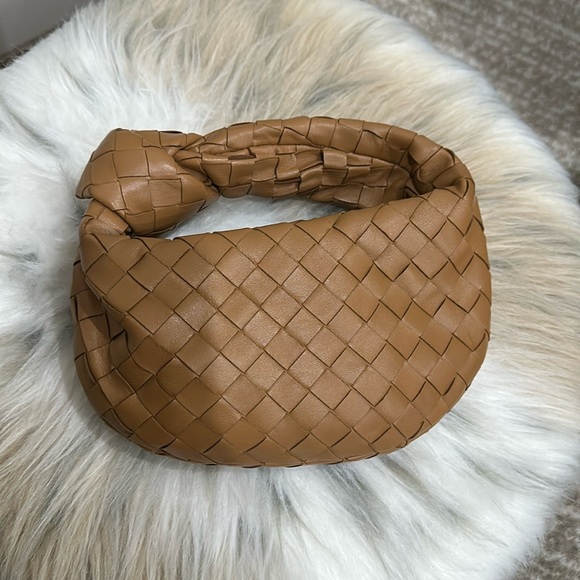 ❌SOLD❌ Bottega Veneta Mini Jodie Caramel - Picture 5 of 9